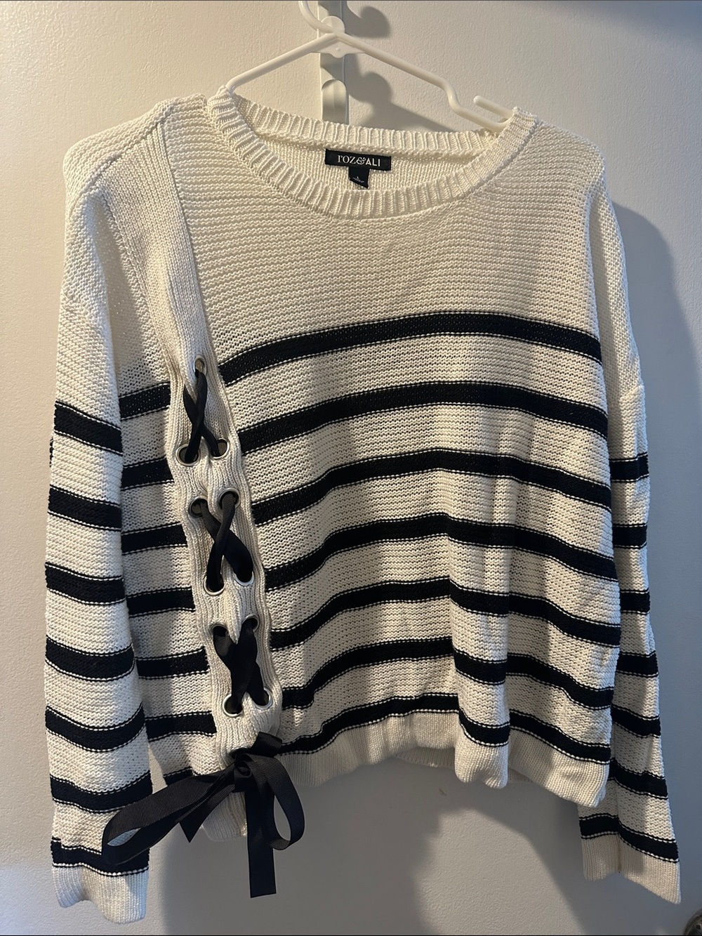 Roz & Ali White and Black Striped Crewneck Sweater with Side Lace-Up size large